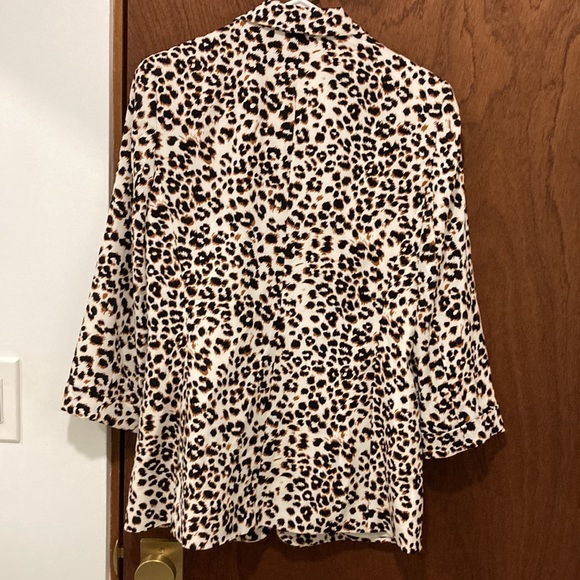 Bar III Leopard Blazer with 3/4 Cuffed Sleeves Women’s Size Medium - Picture 5 of 7